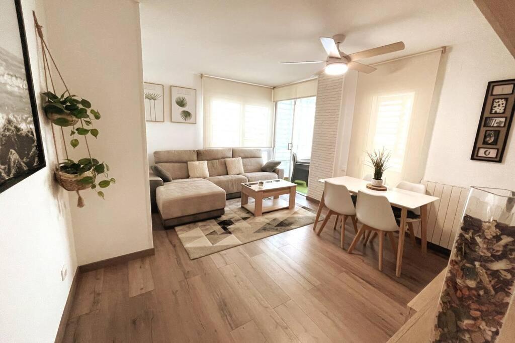 Seahomes Vacations - Coral Sun In Fenals Beach Lloret de Mar Extérieur photo